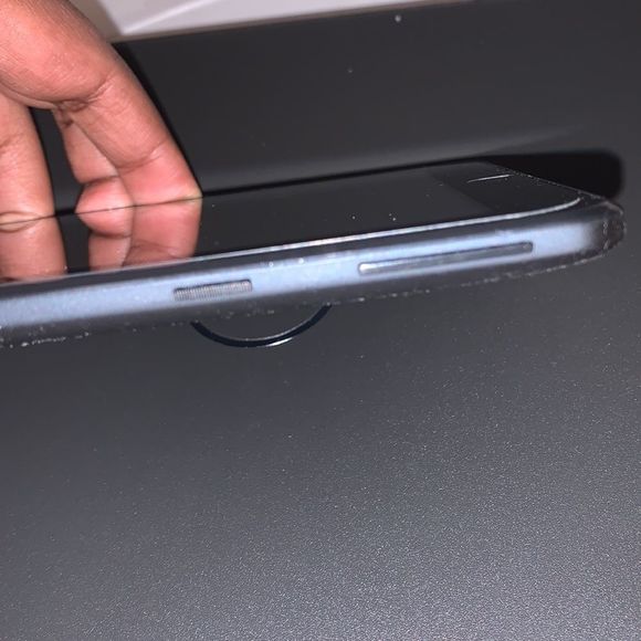 8GB Nook Tablet - Picture 4 of 9